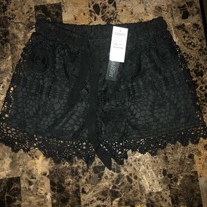 Nwt adorable lace shorts